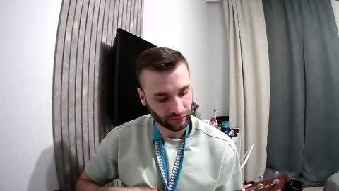 Snapshot of unnknow2024 chatting on 02-25-25, 06:09 SlavaVibes online show from 02-25-25, 06:09