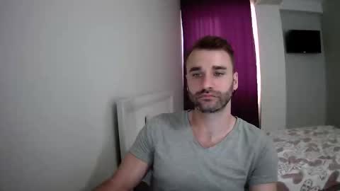 Snapshot of unnknow2024 chatting on 09-16-25, 03:46 SlavaVibes online show from 09-16-25, 03:46