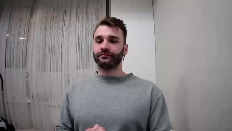 Snapshot of unnknow2024 chatting on 09-29-25, 08:57 SlavaVibes online show from 09-29-25, 08:57