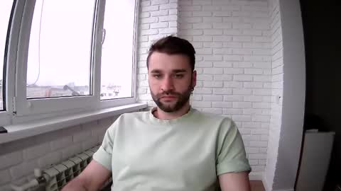 Snapshot of unnknow2024 chatting on 03-31-26, 02:39 SlavaVibes online show from 03-31-26, 02:39