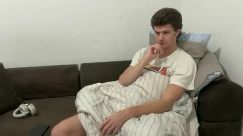 Stepbro online show from 03-22-26, 07:39