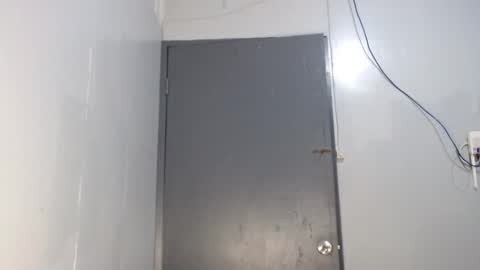 Snapshot of ur_anarosesexdoll chatting on 01-18-25, 03:38 anarose online show from 01-18-25, 03:38