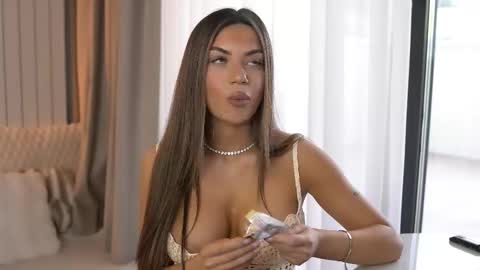 Ivy online show from 02-24-26, 03:32