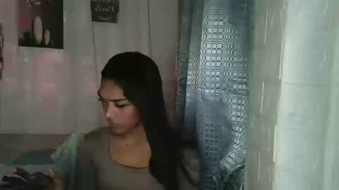 ur_dazzlingmorenaxx online show from 12-17-25, 09:26