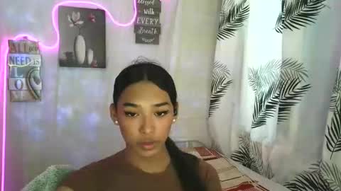ur_dazzlingmorenaxx online show from 04-11-26, 04:17