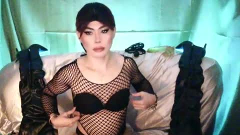MISS ANNA online show from 06-12-26, 10:25