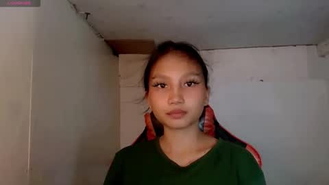 Snapshot of ur_hotjessa chatting on 02-19-26, 04:30 urpinay jessa online show from 02-19-26, 04:30