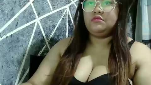 Rose --- online show from 12-19-24, 06:56