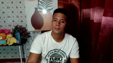 Snapshot of ur_pinoydave chatting on 01-16-25, 11:26 Dave online show from 01-16-25, 11:26