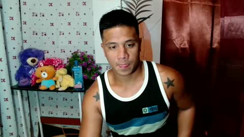 Snapshot of ur_pinoydave chatting on 01-17-25, 12:53 Dave online show from 01-17-25, 12:53