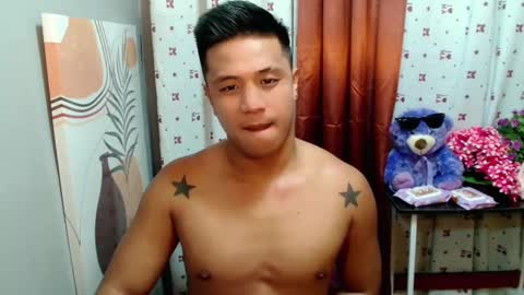 Snapshot of ur_pinoydave chatting on 02-03-25, 05:35 Dave online show from 02-03-25, 05:35