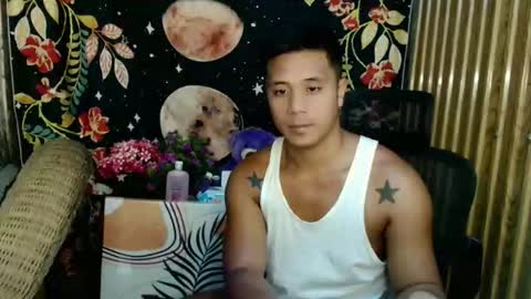 Snapshot of ur_pinoydave chatting on 12-23-25, 01:14 Dave online show from 12-23-25, 01:14