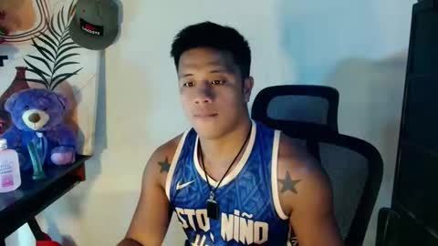 Snapshot of ur_pinoydave chatting on 02-08-26, 01:47 Dave online show from 02-08-26, 01:47