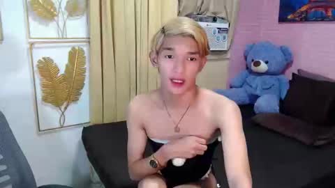 urasian_john20 online show from 05-01-26, 05:39