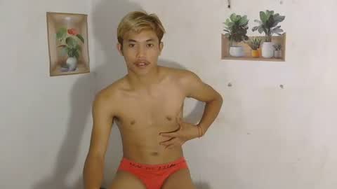 Snapshot of urasian_jomarie chatting on 05-15-26, 11:50 urasian_jomarie online show from 05-15-26, 11:50