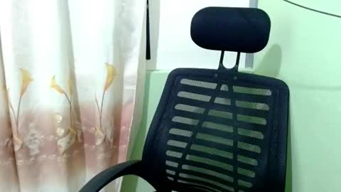 urasian_joy online show from 10-27-25, 09:46