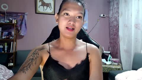 Snapshot of urasian_newra chatting on 02-23-25, 03:51 NEWRA ALLISON online show from 02-23-25, 03:51