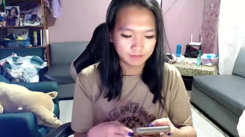 Snapshot of urasian_newra chatting on 03-08-25, 08:03 NEWRA ALLISON online show from 03-08-25, 08:03