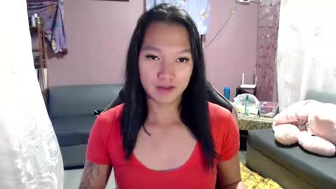 Snapshot of urasian_newra chatting on 03-11-25, 02:21 NEWRA ALLISON online show from 03-11-25, 02:21