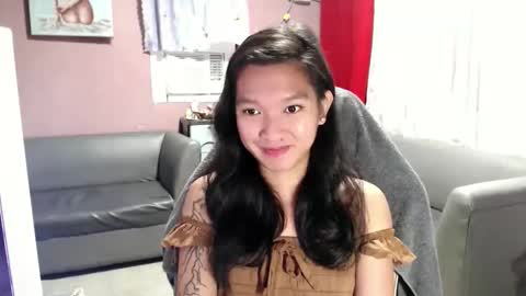 Snapshot of urasian_newra chatting on 10-06-25, 06:05 NEWRA ALLISON online show from 10-06-25, 06:05
