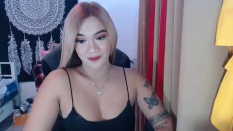 Snapshot of urasiandreamgirlxxx chatting on 12-05-24, 10:01 jess online show from 12-05-24, 10:01