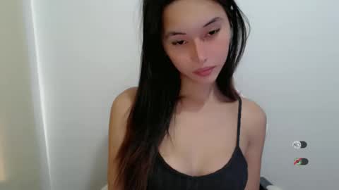 Snapshot of urasianshizuka chatting on 09-25-25, 10:57 SHIZUKA online show from 09-25-25, 10:57