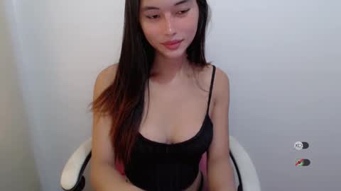 Snapshot of urasianshizuka chatting on 10-19-25, 11:16 SHIZUKA online show from 10-19-25, 11:16
