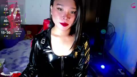 Snapshot of urasiansweet_cummer chatting on 07-31-26, 02:33 KENDRA online show from 07-31-26, 02:33