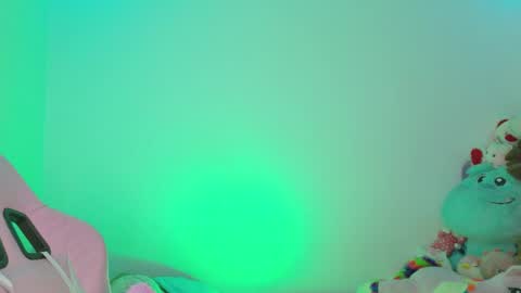 Snapshot of urbaby6irl chatting on 06-04-26, 10:54 Danielle online show from 06-04-26, 10:54