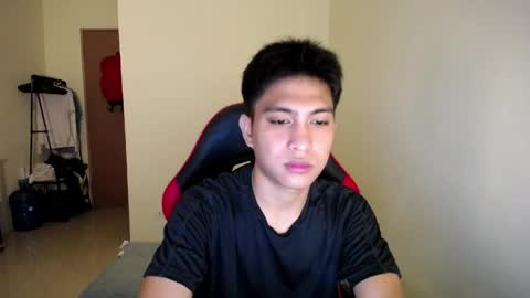 Snapshot of urcuteguy_jhonx chatting on 05-11-26, 03:45 Dannie online show from 05-11-26, 03:45