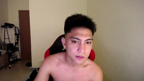 Snapshot of urcuteguy_jhonx chatting on 05-19-26, 06:58 Dannie online show from 05-19-26, 06:58
