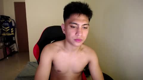 Snapshot of urcuteguy_jhonx chatting on 05-20-26, 08:59 Dannie online show from 05-20-26, 08:59