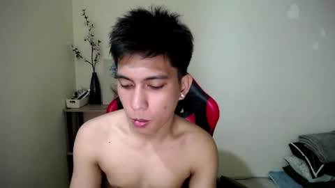 Snapshot of urcuteguy_jhonx chatting on 06-04-26, 05:19 Dannie online show from 06-04-26, 05:19