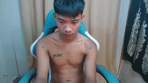 Snapshot of urcutejason chatting on 09-09-25, 12:26 jason online show from 09-09-25, 12:26