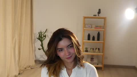 Snapshot of urcutelinda chatting on 12-06-24, 11:36 Linda Restrepo online show from 12-06-24, 11:36