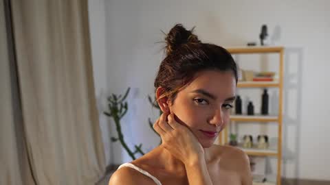 Snapshot of urcutelinda chatting on 12-20-24, 10:32 Linda Restrepo online show from 12-20-24, 10:32