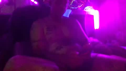 urdaddy875867 online show from 04-29-26, 03:54