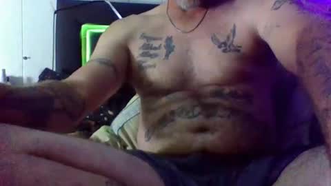 Snapshot of urdaddy875867 chatting on 05-10-26, 02:39 urdaddy875867 online show from 05-10-26, 02:39