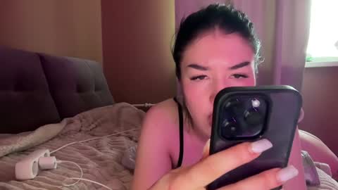 Snapshot of urdevilbaby chatting on 12-22-24, 09:44 Margo online show from 12-22-24, 09:44