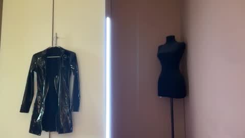 Margo online show from 12-19-25, 08:21