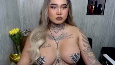 Snapshot of urfabtattooqueen chatting on 06-28-26, 04:07 Maxxie online show from 06-28-26, 04:07