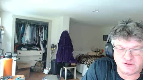 Gregor online show from 09-09-25, 04:39