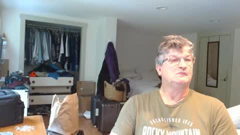 Gregor online show from 09-17-25, 03:46