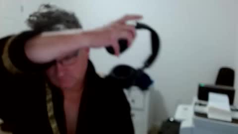 Gregor online show from 11-26-25, 12:17