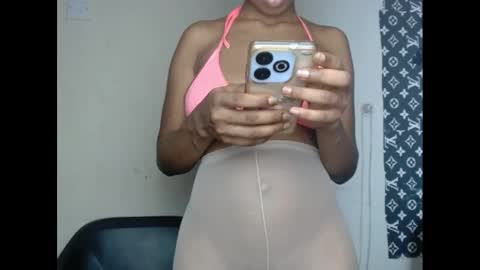 urflirtydoll online show from 02-11-25, 12:06