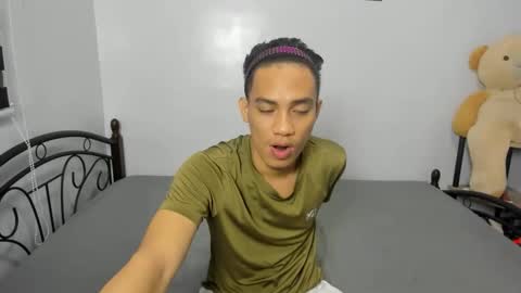 Snapshot of urfucker_vinz chatting on 02-06-26, 01:36 urfucker_vinz online show from 02-06-26, 01:36