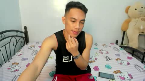 Snapshot of urfucker_vinz chatting on 02-22-26, 12:47 urfucker_vinz online show from 02-22-26, 12:47