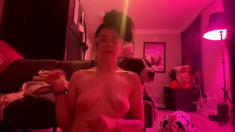 Snapshot of urfxvecouplee chatting on 10-20-25, 05:35 urfxvecouplee online show from 10-20-25, 05:35