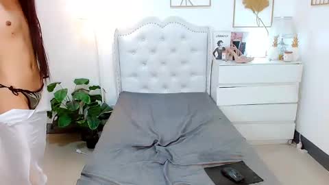 Snapshot of urfynestchina_doll chatting on 03-02-25, 04:17 Im your doll maica online show from 03-02-25, 04:17