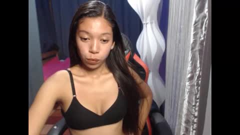 Snapshot of urgirlyflor chatting on 03-17-26, 12:30 BB online show from 03-17-26, 12:30